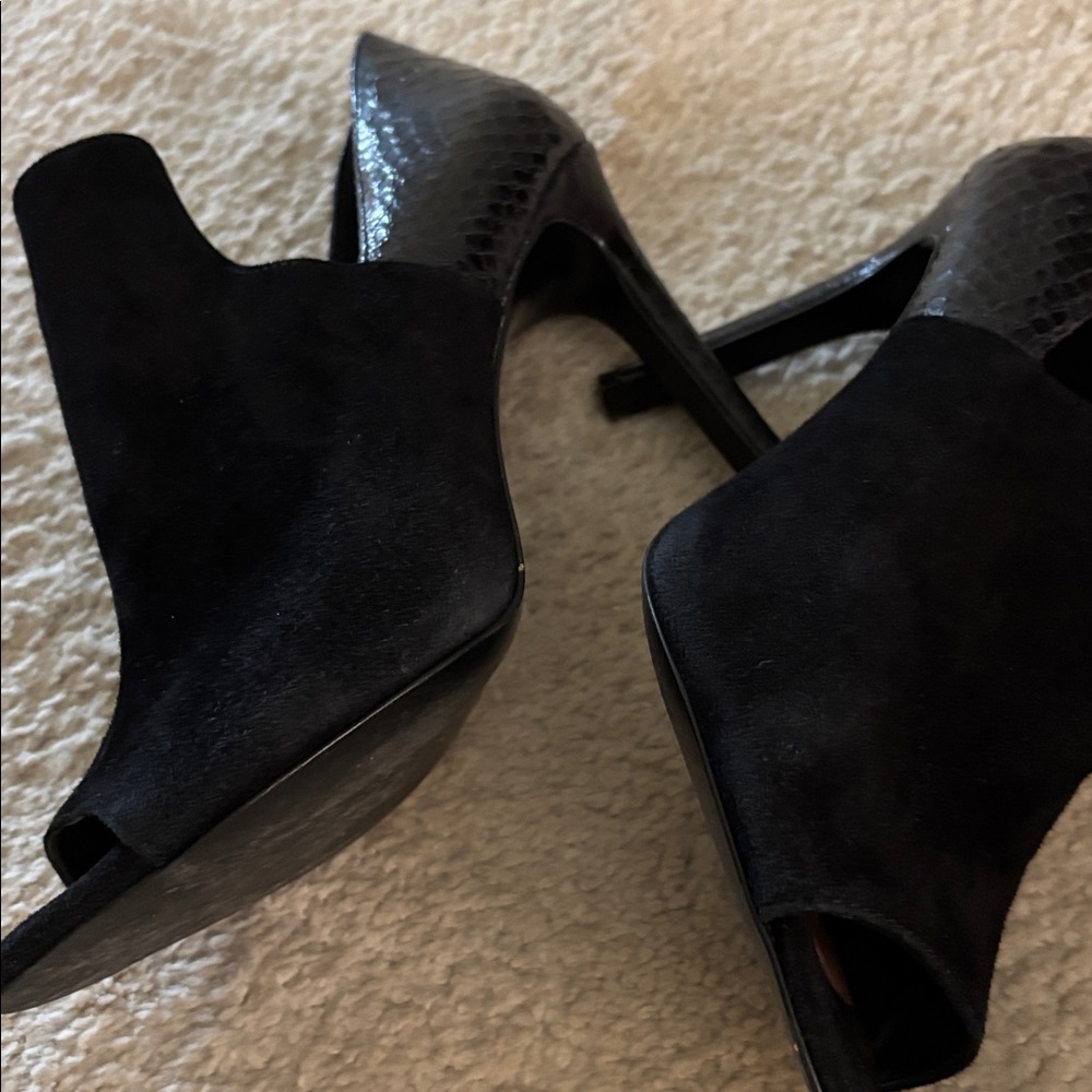 Vince Camuto open toe suede like acroc like high heels. Loved gently - Picture 4 of 8